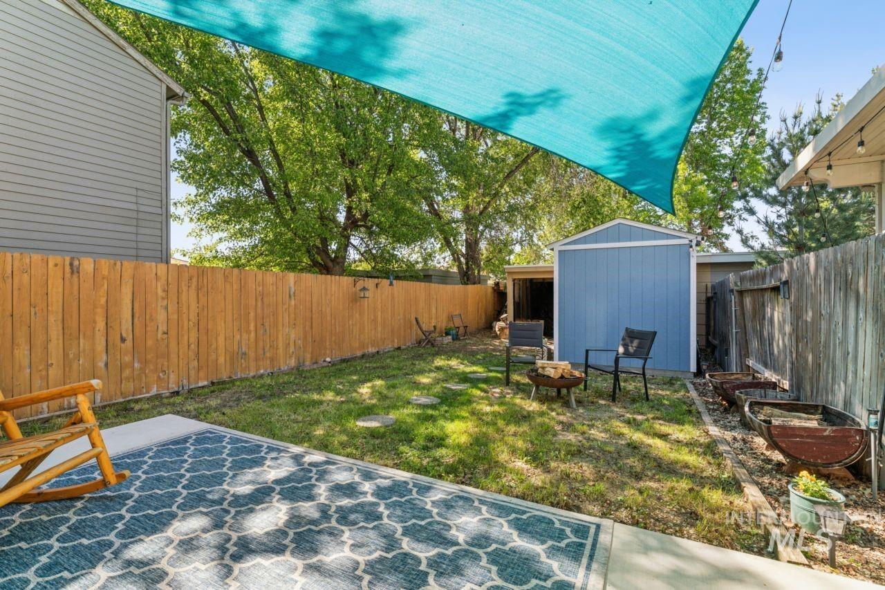1887 E Boise Ave Property Photo 11