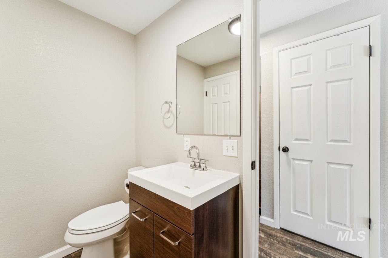 1887 E Boise Ave Property Photo 13