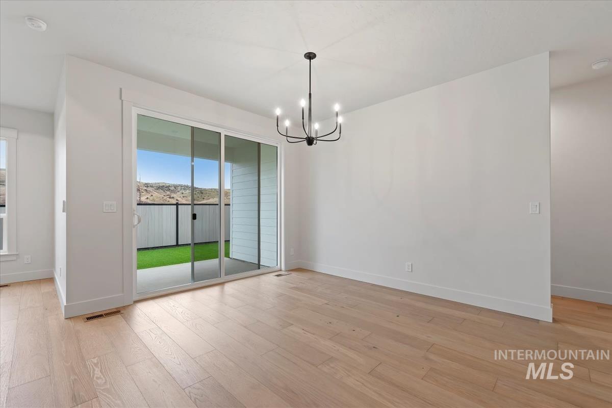 6555 S Charlie Pl. Property Photo 15