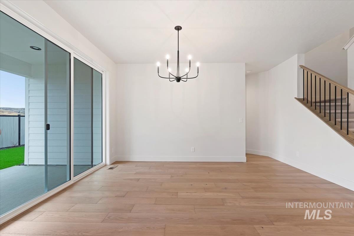 6555 S Charlie Pl. Property Photo 16
