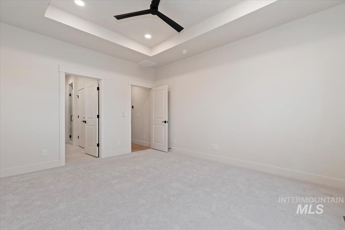 6555 S Charlie Pl. Property Photo 17