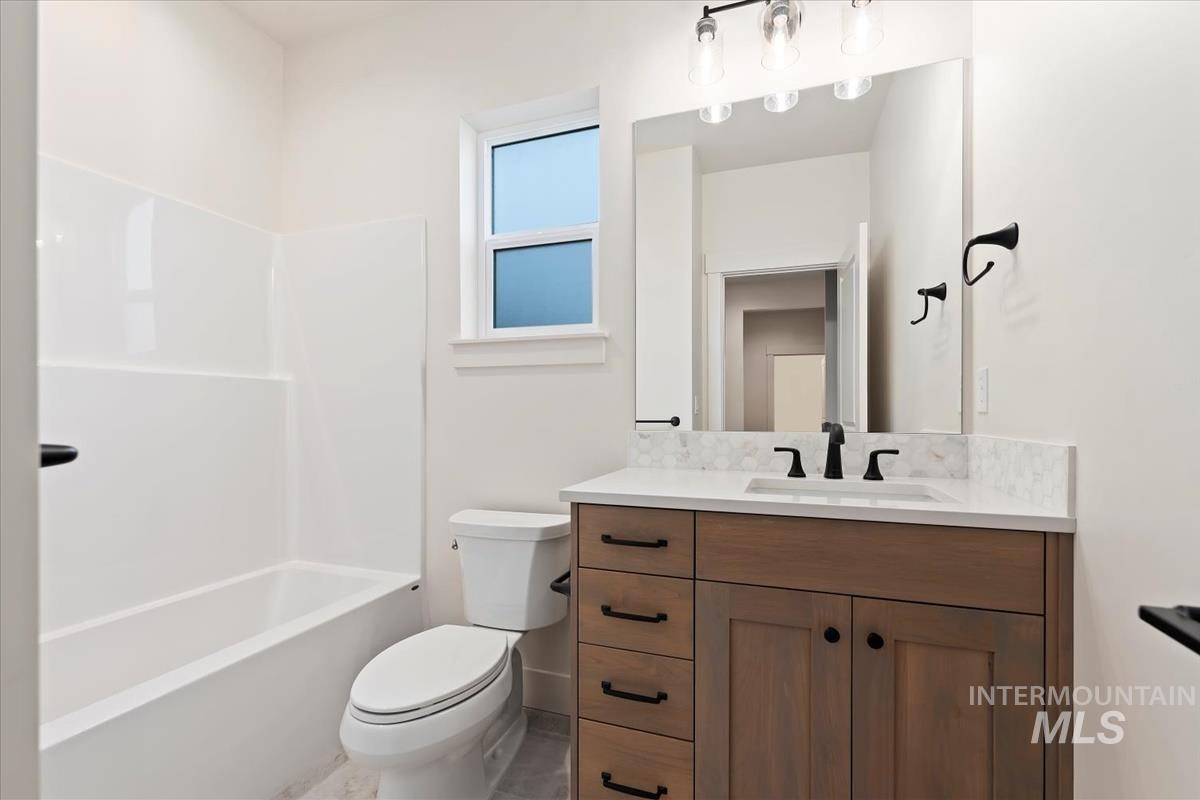 6555 S Charlie Pl. Property Photo 25
