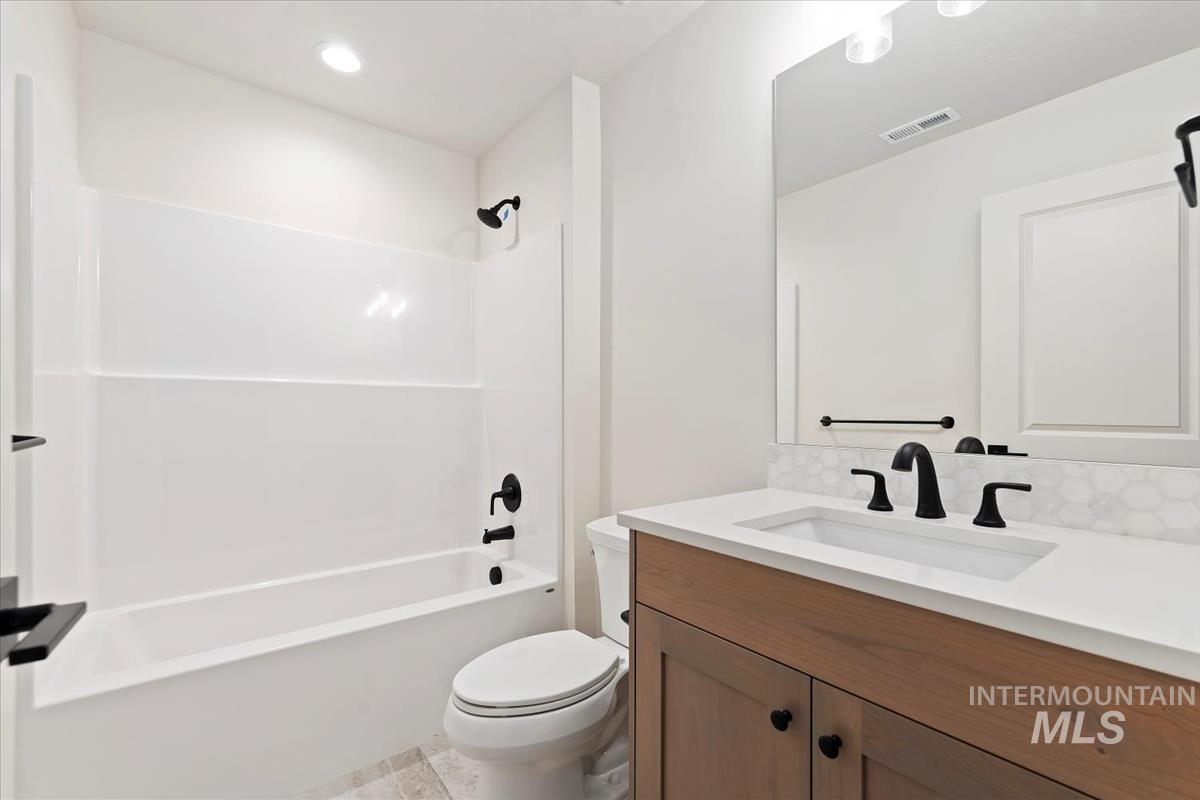 6555 S Charlie Pl. Property Photo 32
