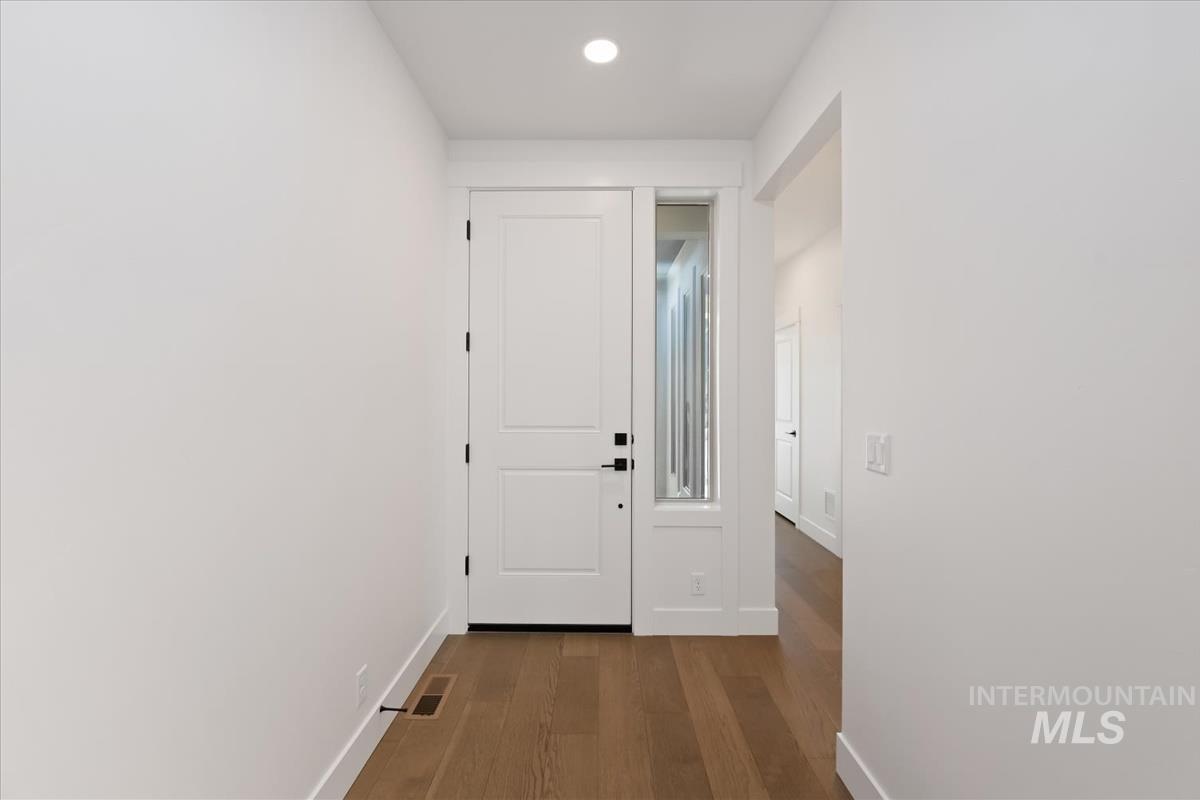 6557 S Charlie Pl. Property Photo 2