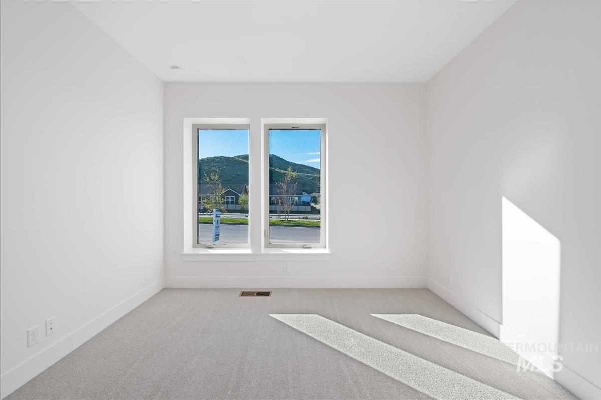 6557 S Charlie Pl. Property Photo 27