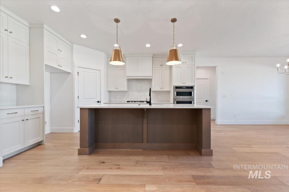 2211 N Ryde Ave. Property Photo 8