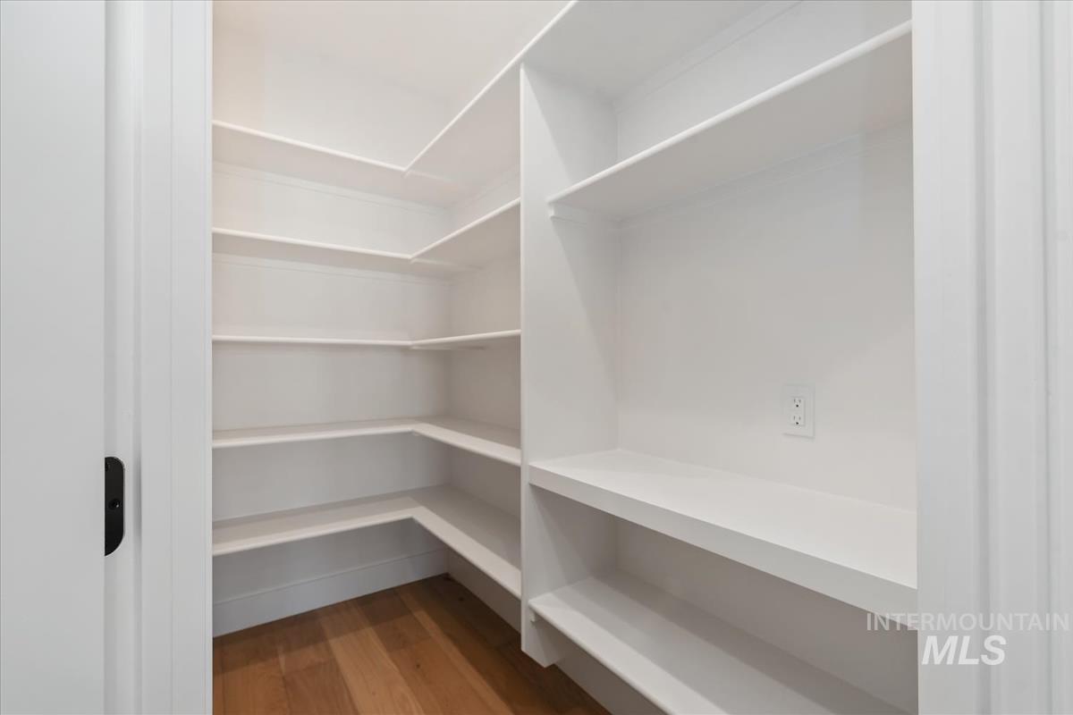 2211 N Ryde Ave. Property Photo 14