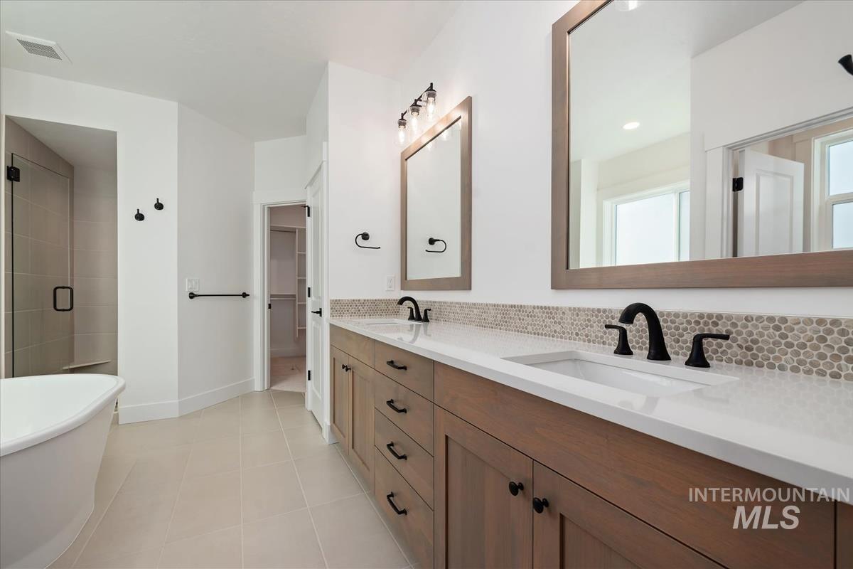 2211 N Ryde Ave. Property Photo 20