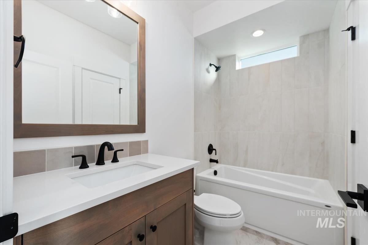 2211 N Ryde Ave. Property Photo 26