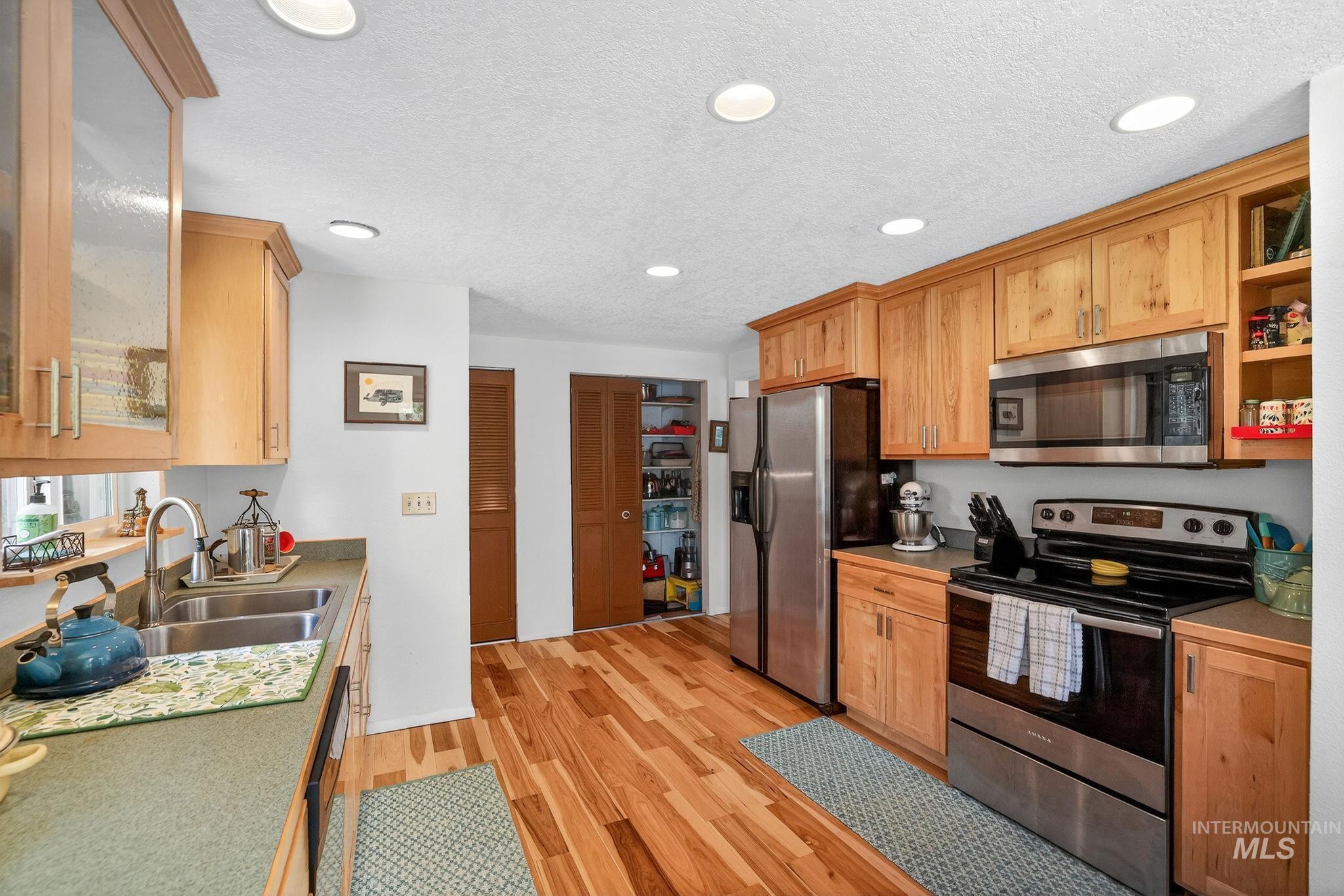 411 Rio Vista Blvd Property Photo 15