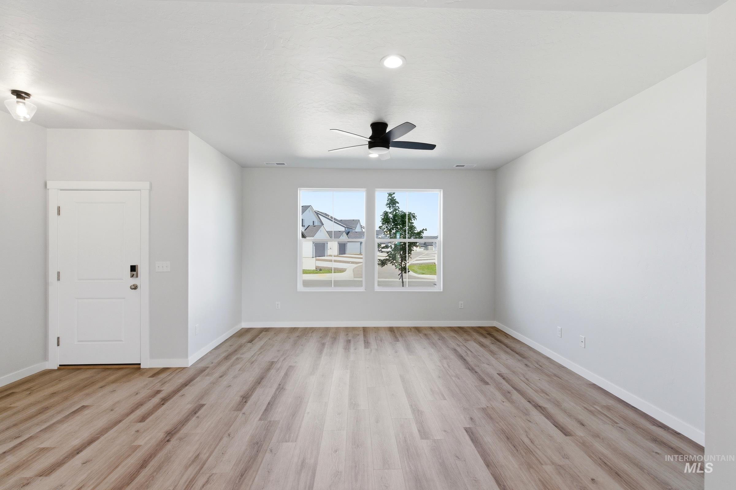 4254 N Camp Creek Ave Property Photo 12