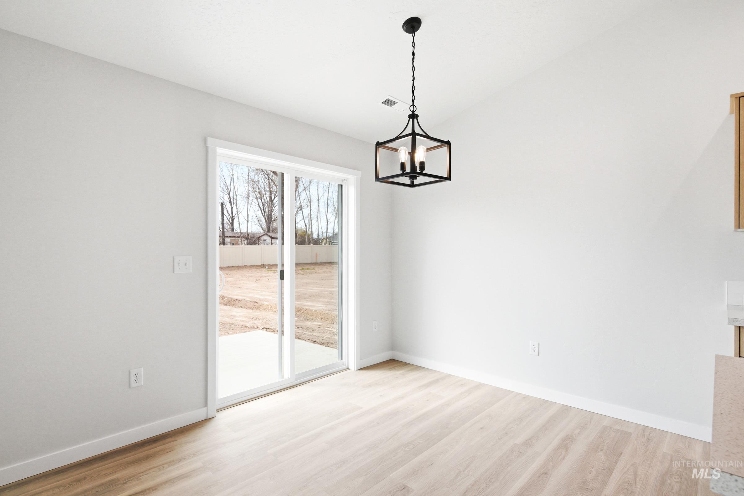 4210 Austin St Property Photo 6