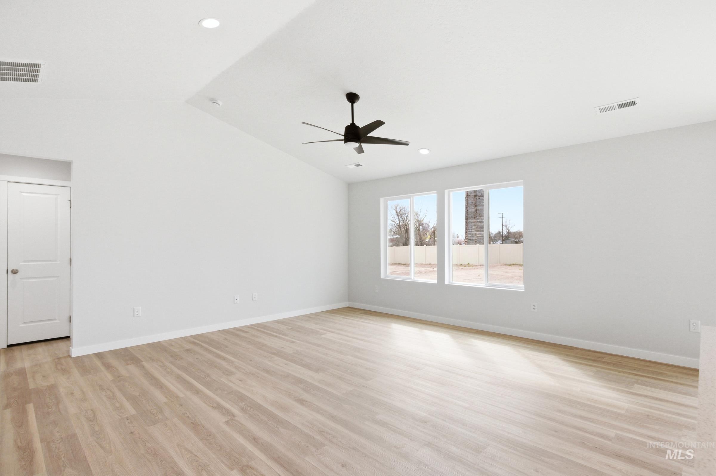 4210 Austin St Property Photo 10