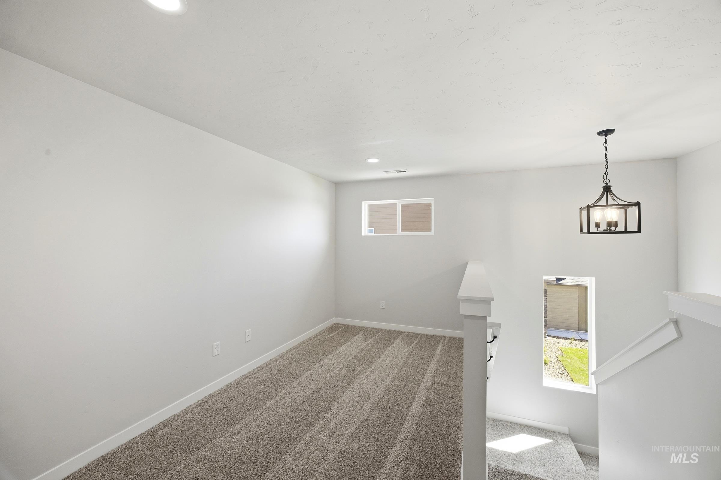 504 Waverly Ave Property Photo 14