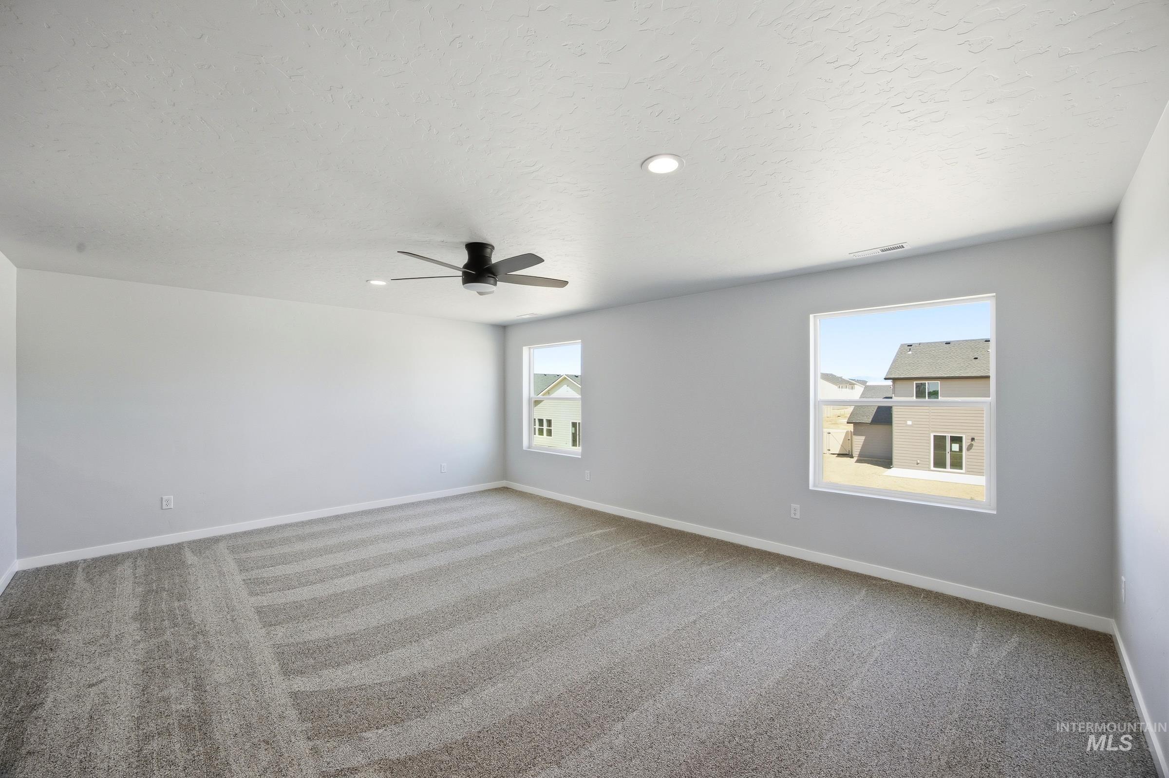 504 Waverly Ave Property Photo 18