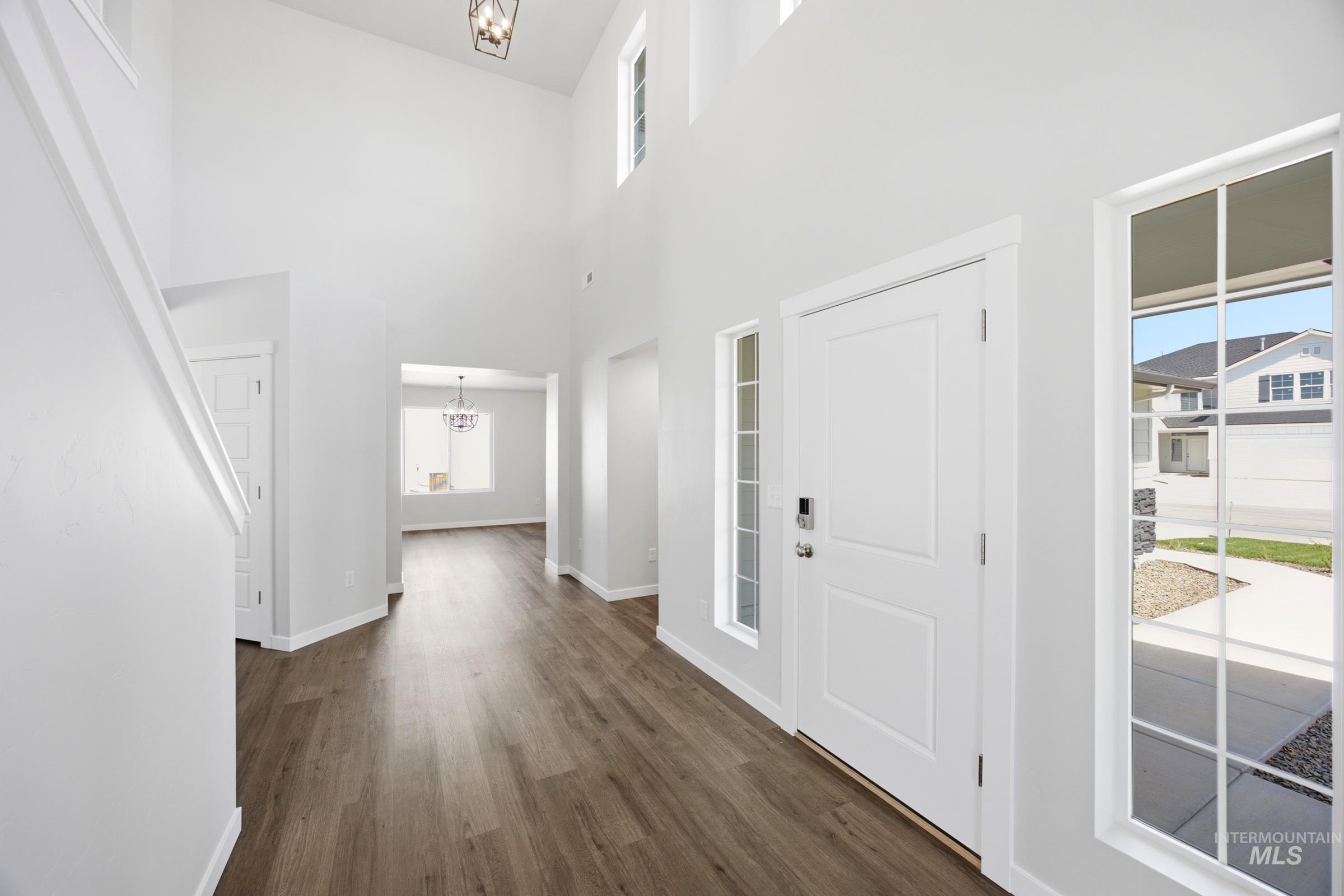 2473 W Kincaid St Property Photo 2