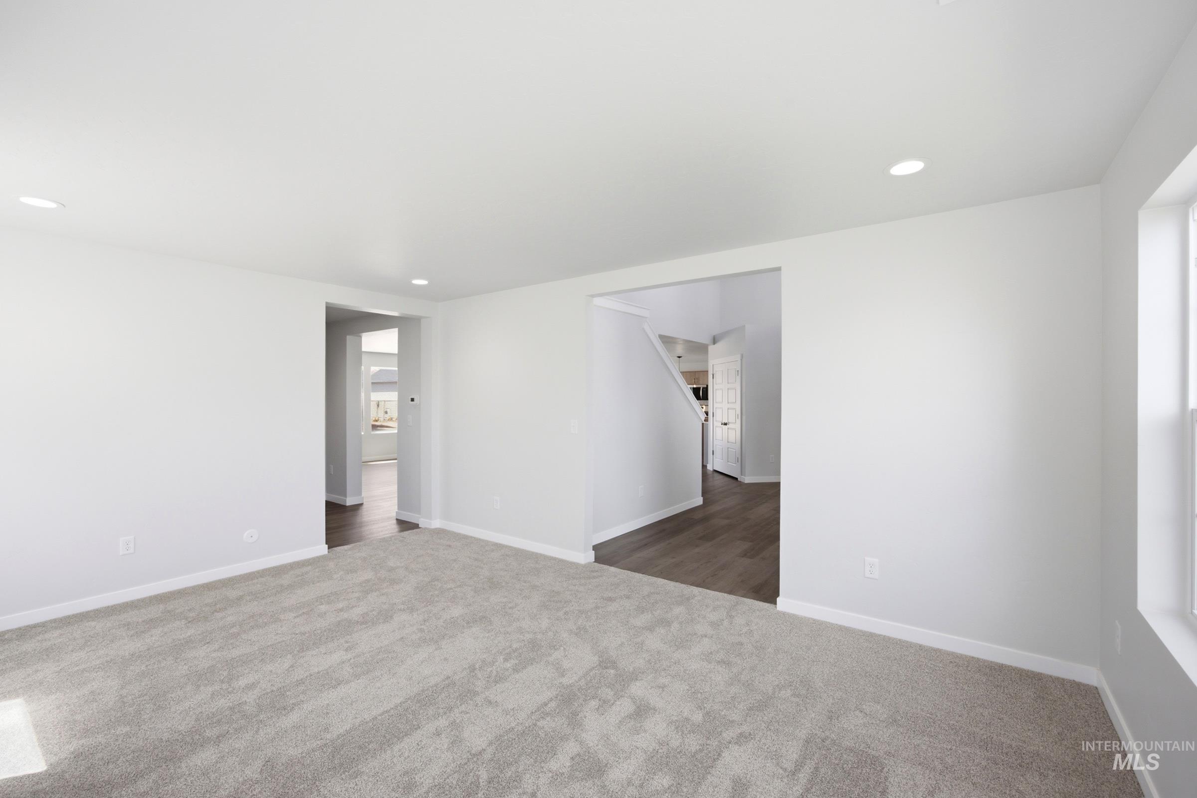 2473 W Kincaid St Property Photo 14