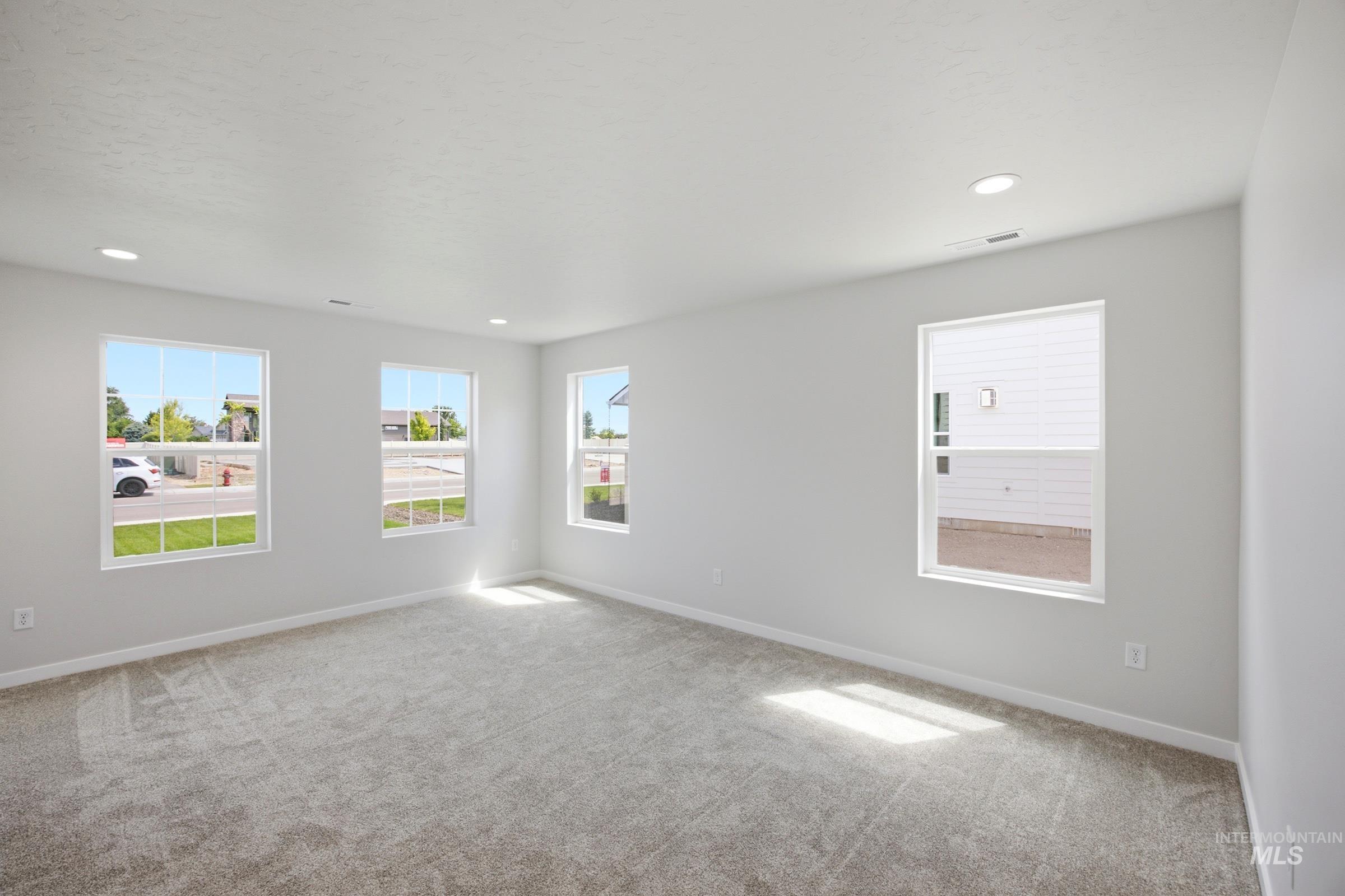 2473 W Kincaid St Property Photo 16