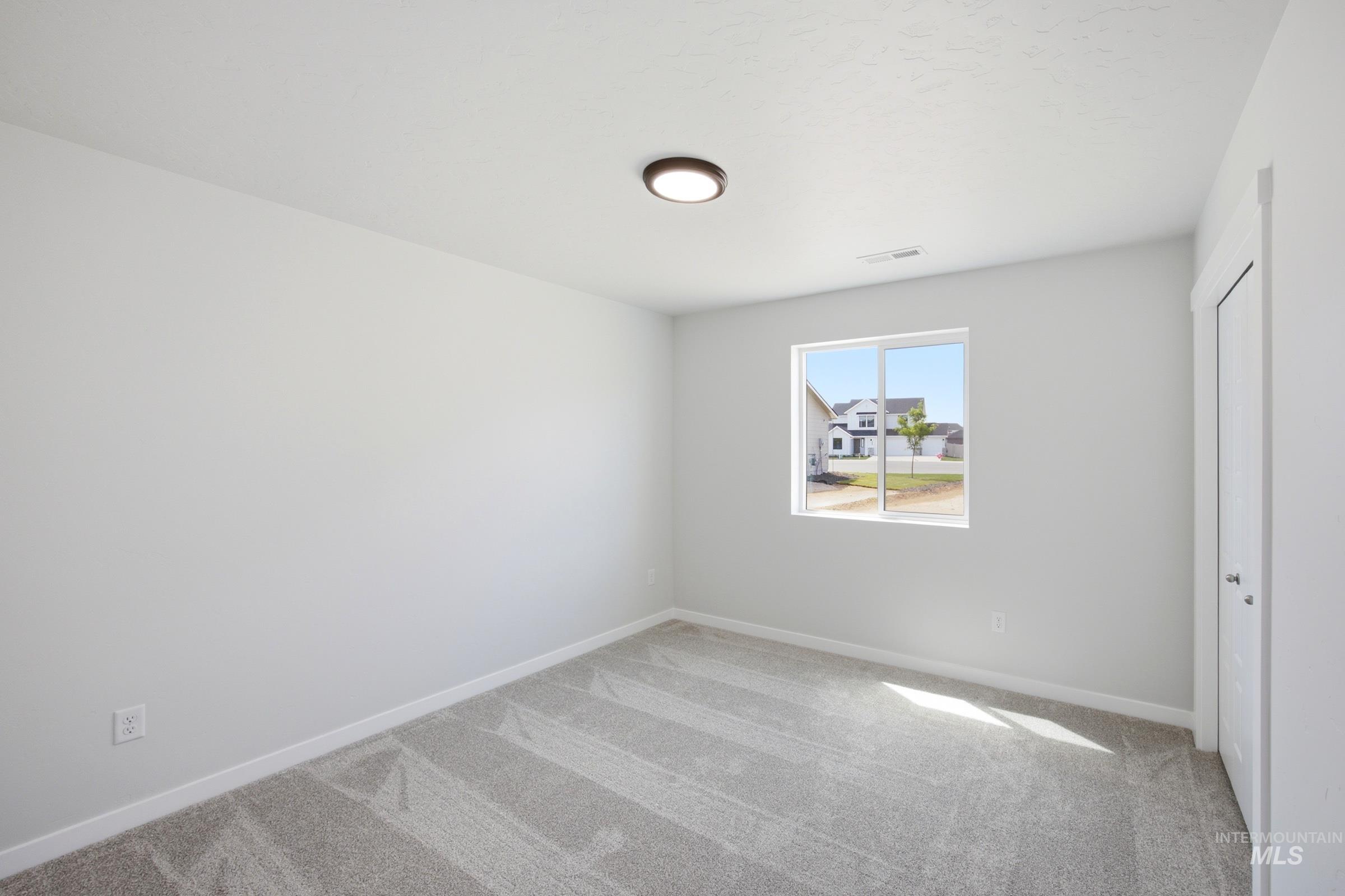 2473 W Kincaid St Property Photo 17