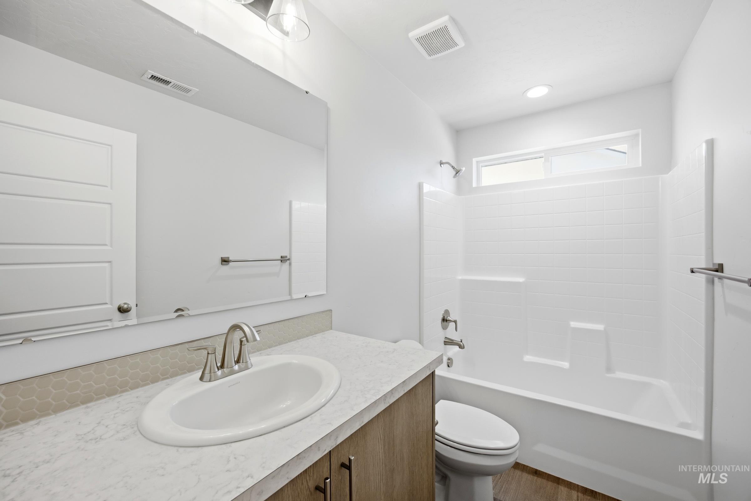 2473 W Kincaid St Property Photo 25