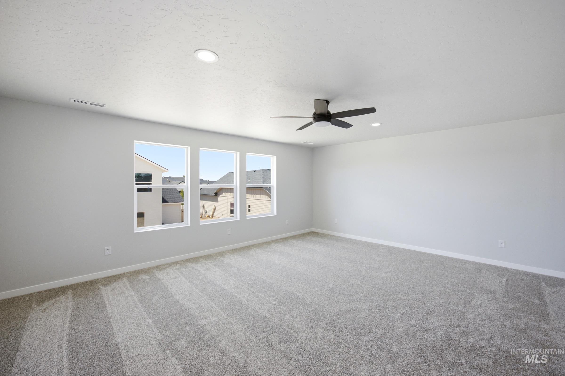 2473 W Kincaid St Property Photo 28