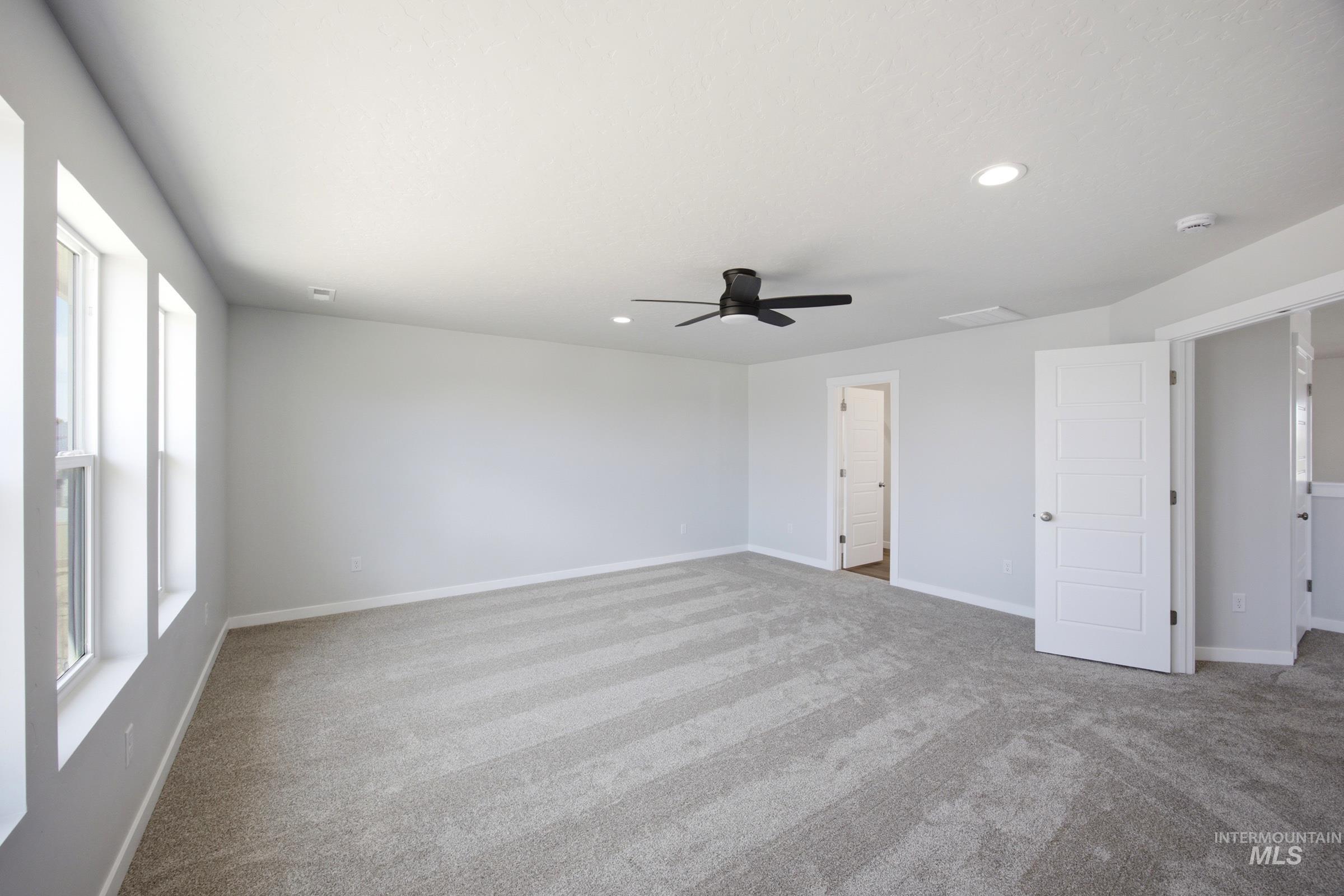 2473 W Kincaid St Property Photo 29
