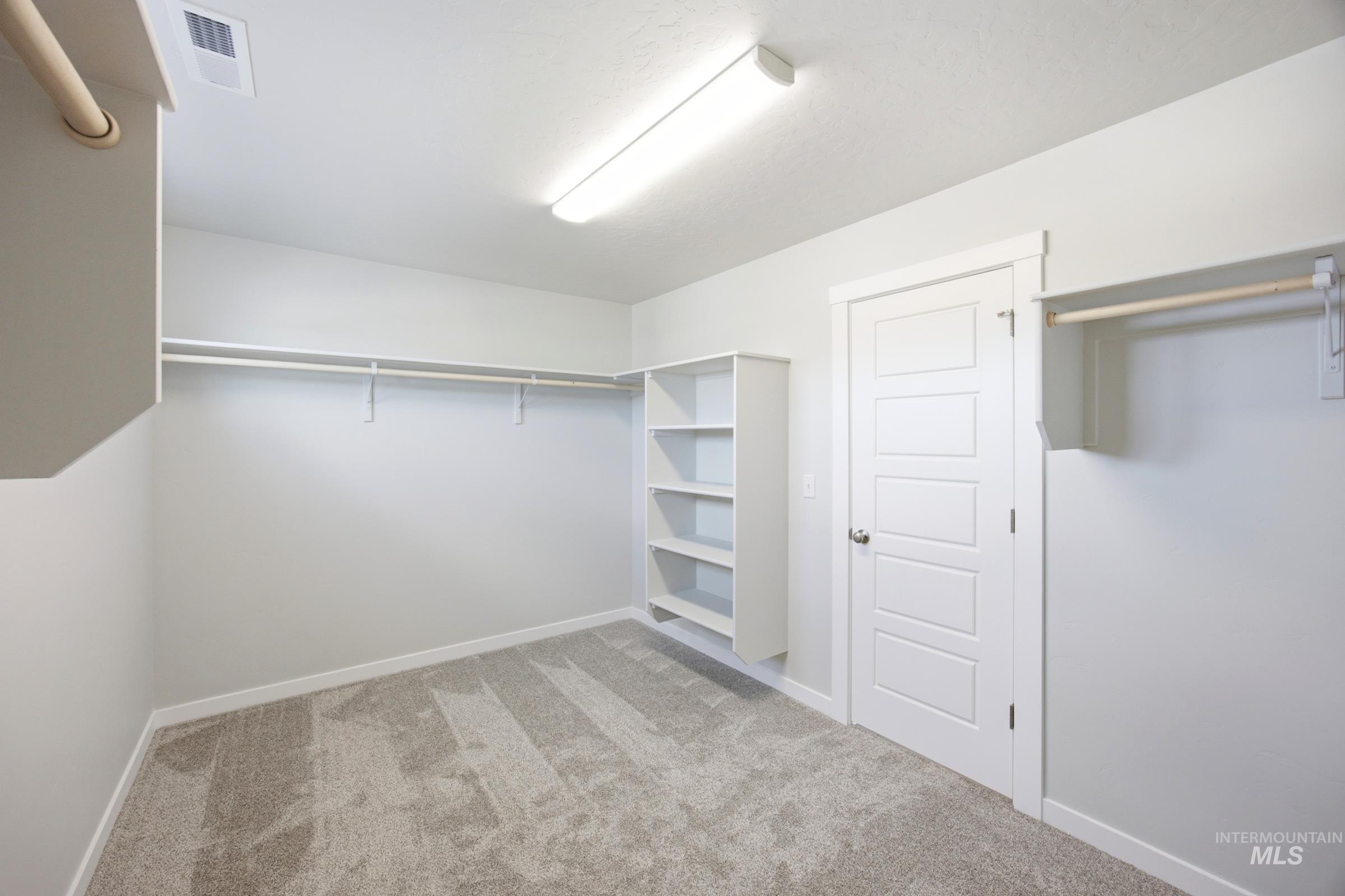 2473 W Kincaid St Property Photo 33
