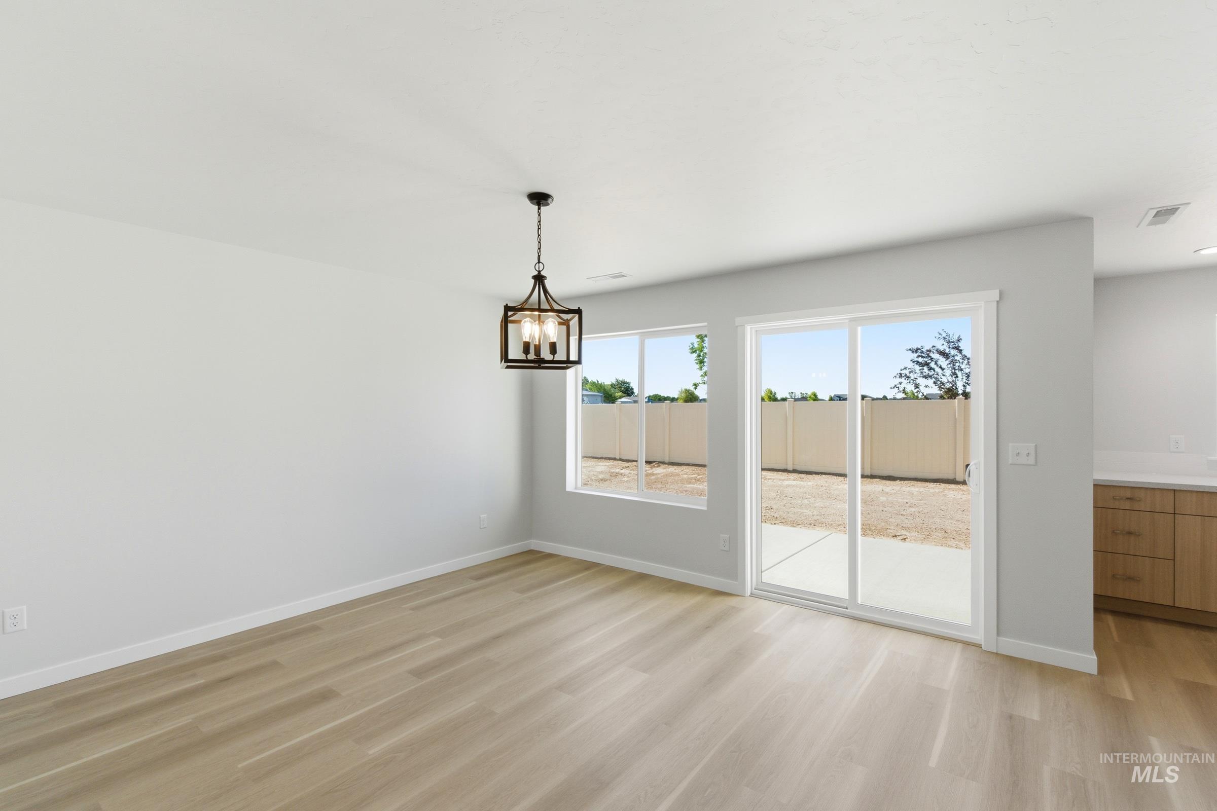 13677 Redway Ct Property Photo 9