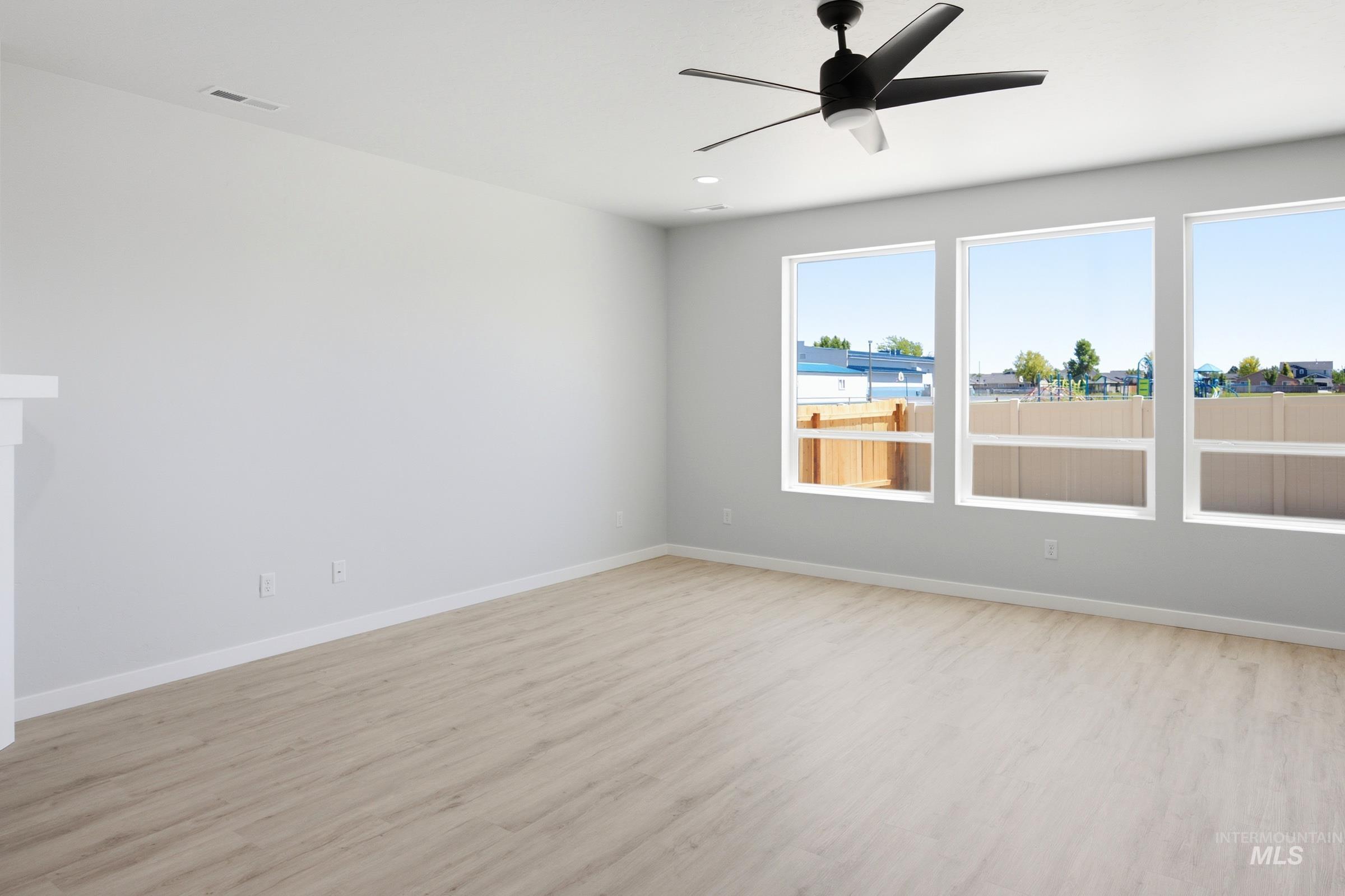 13633 Redway Ct Property Photo 8