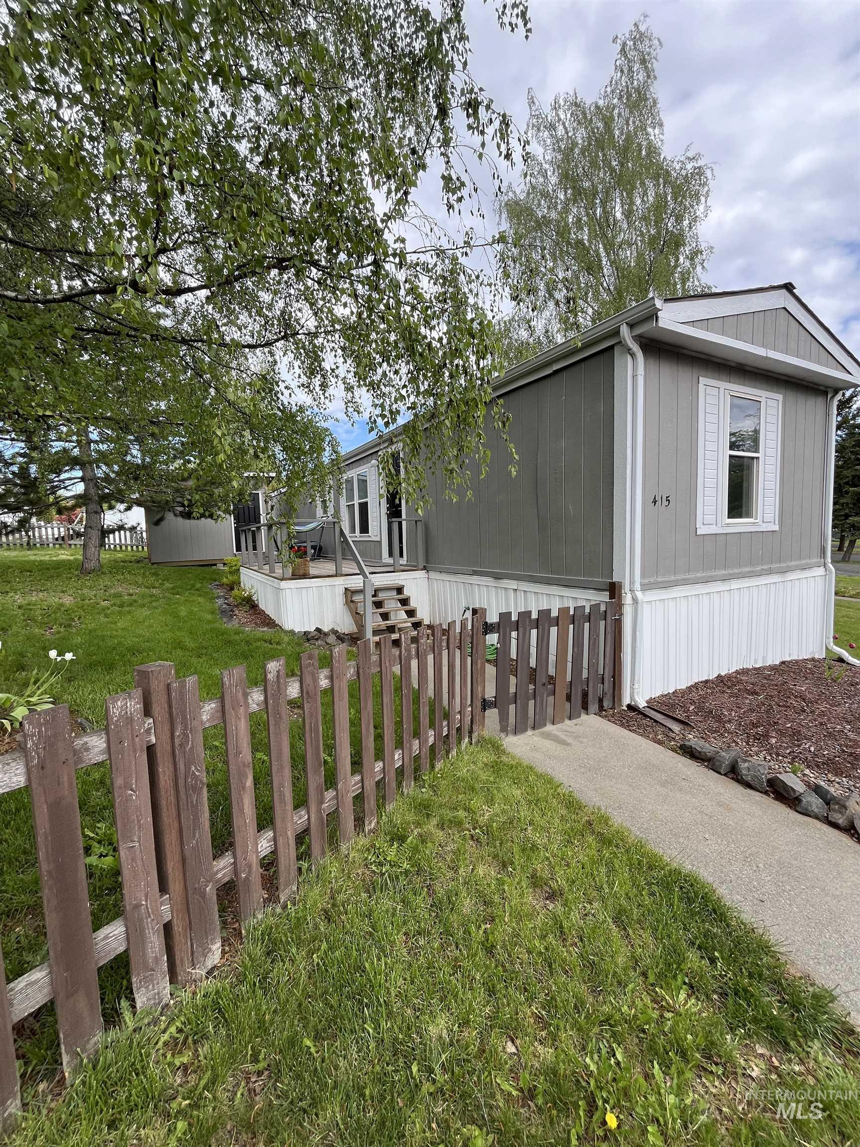 411 N Almon Property Photo 1