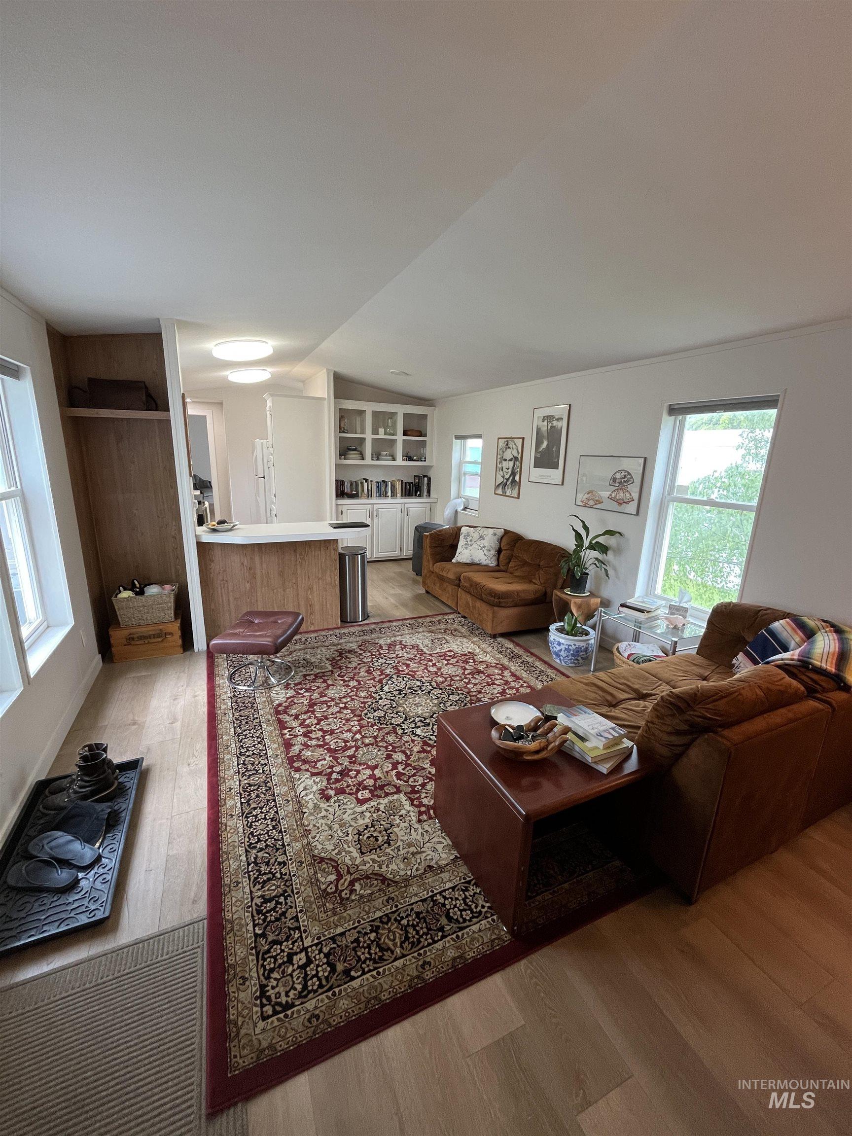 411 N Almon Property Photo 3