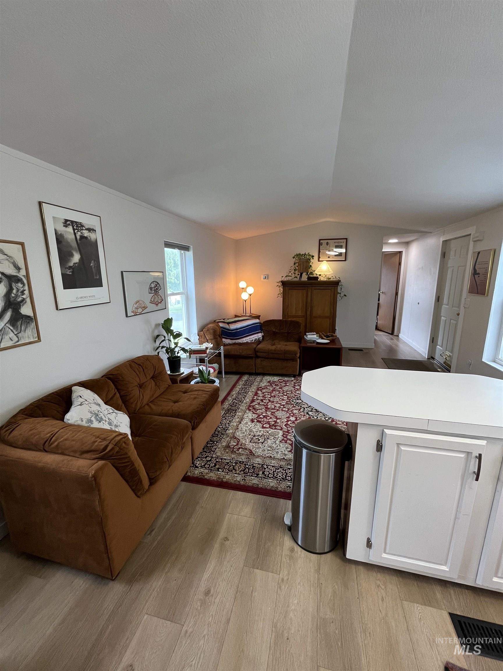411 N Almon Property Photo 4