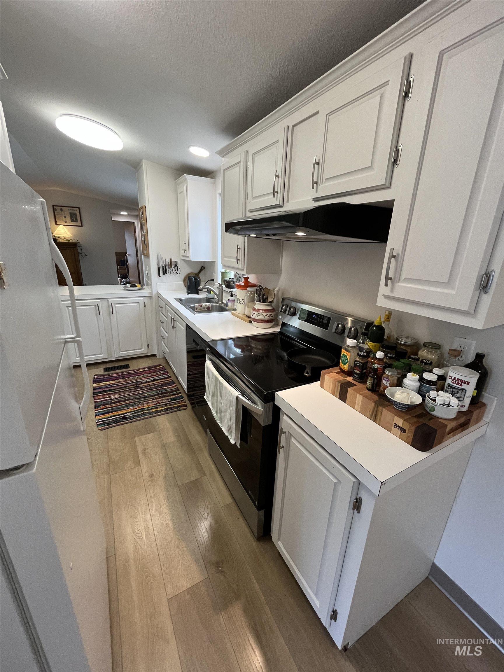 411 N Almon Property Photo 6