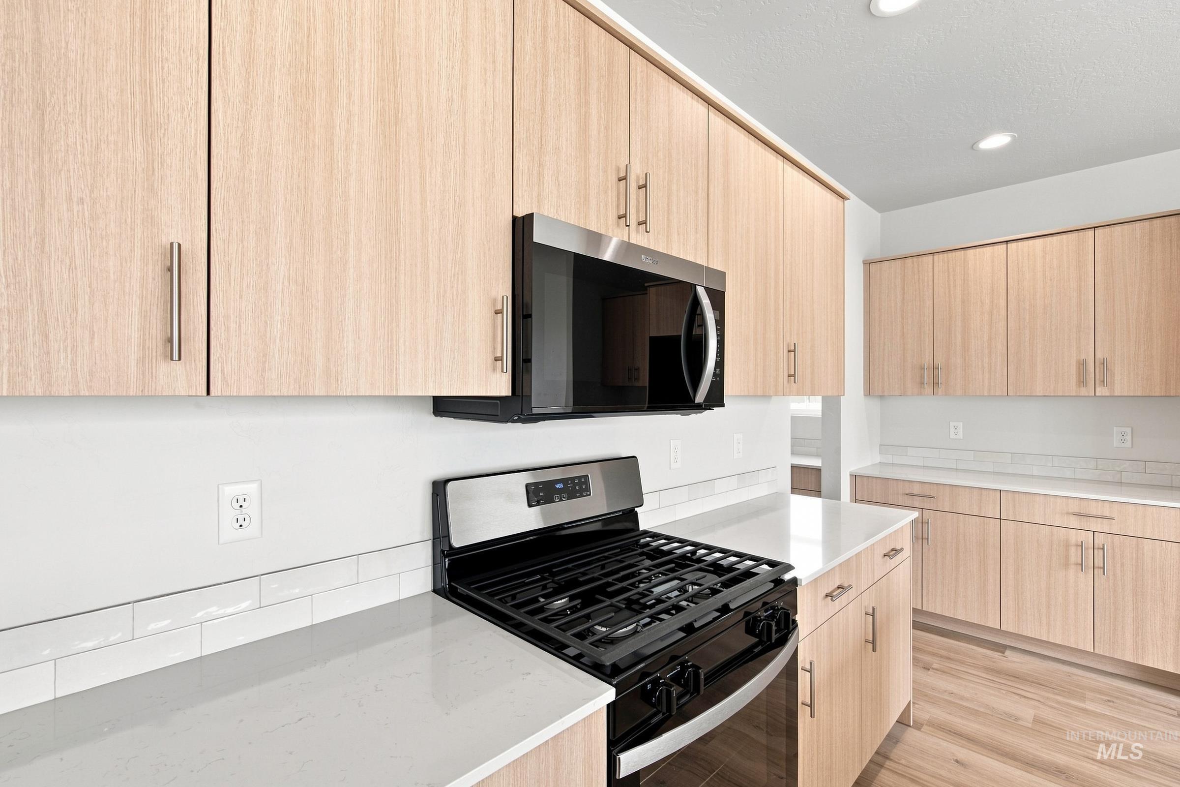 5316 S Danforth Ave Property Photo 6