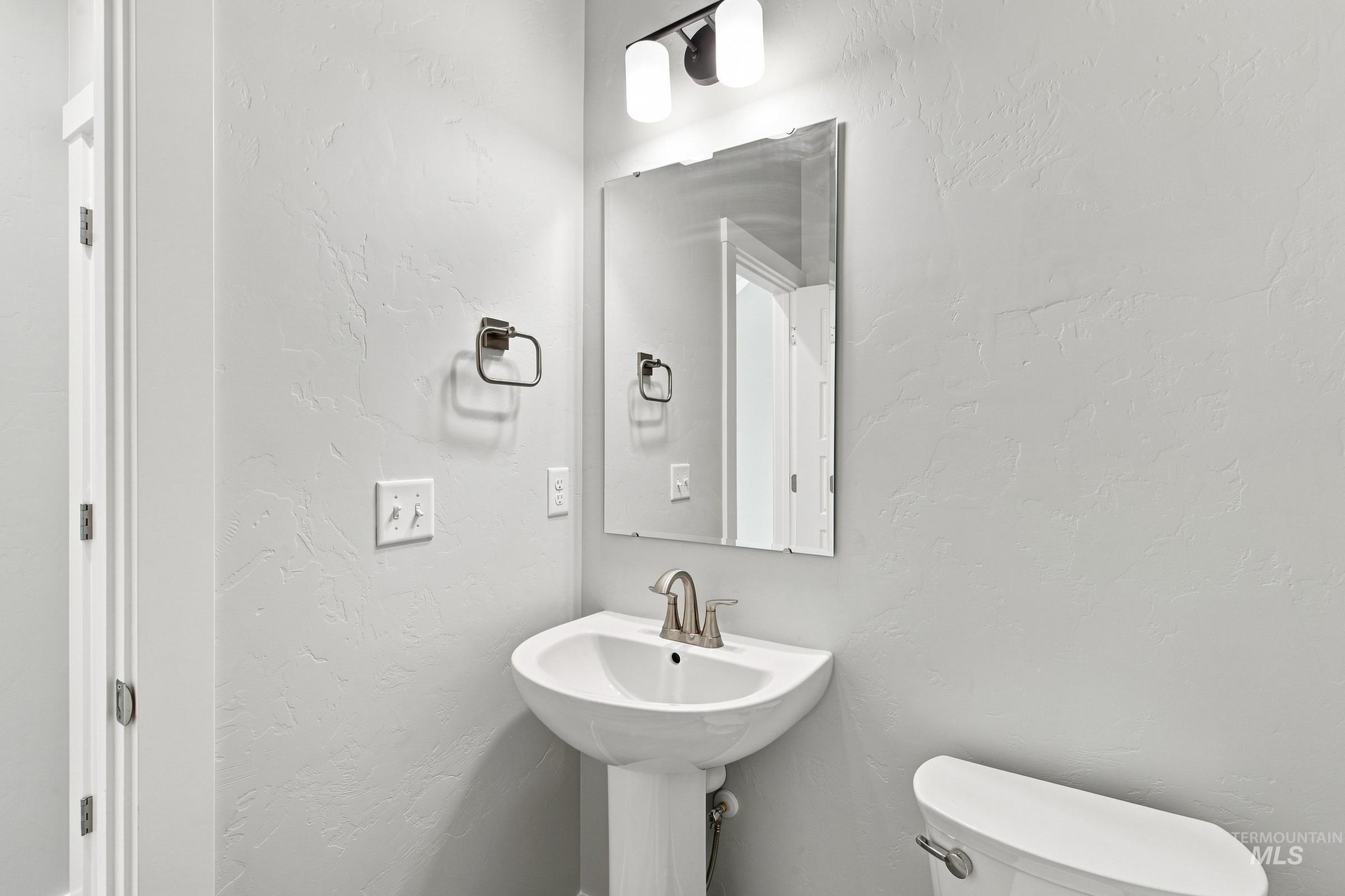 5316 S Danforth Ave Property Photo 21