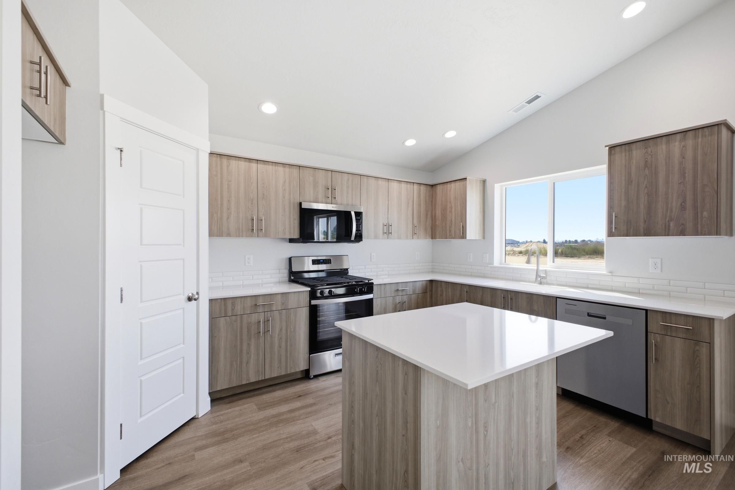 12777 Ropers St Property Photo 3