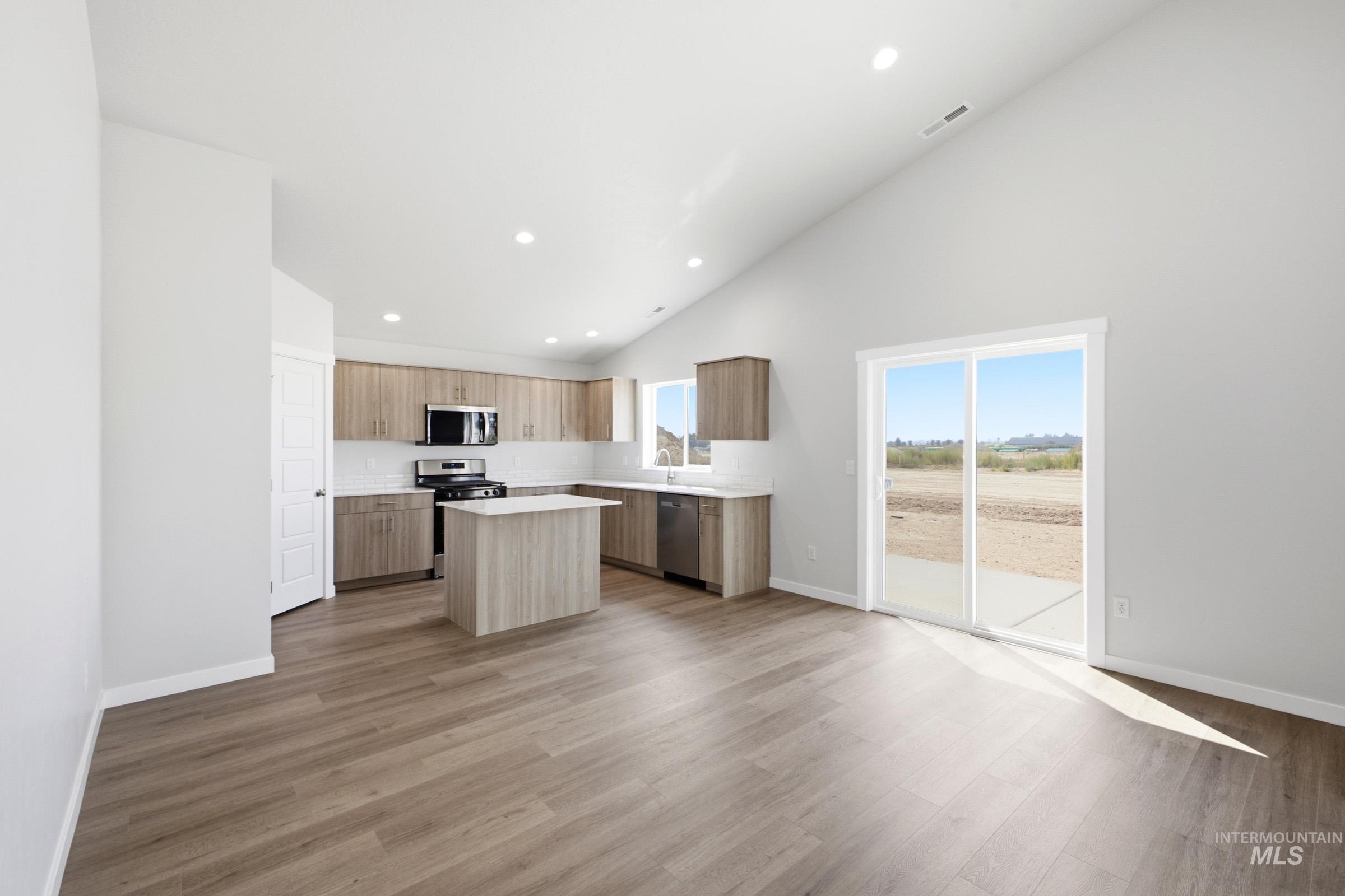 12777 Ropers St Property Photo 6
