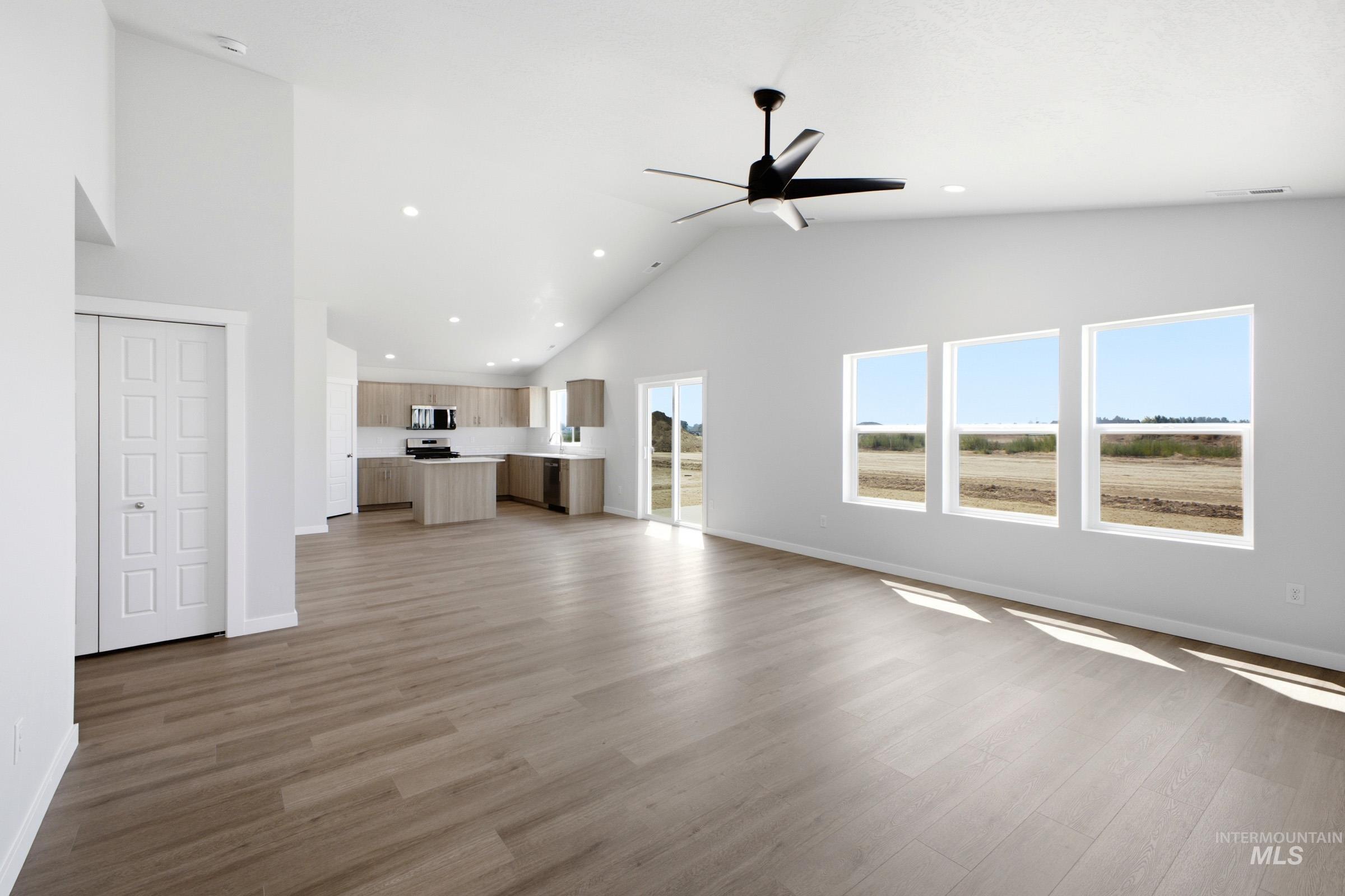 12777 Ropers St Property Photo 9