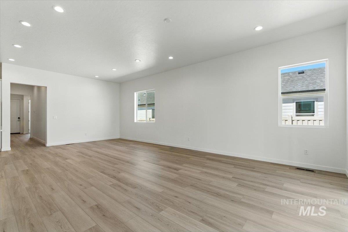3751 S Anise Ave Property Photo 15