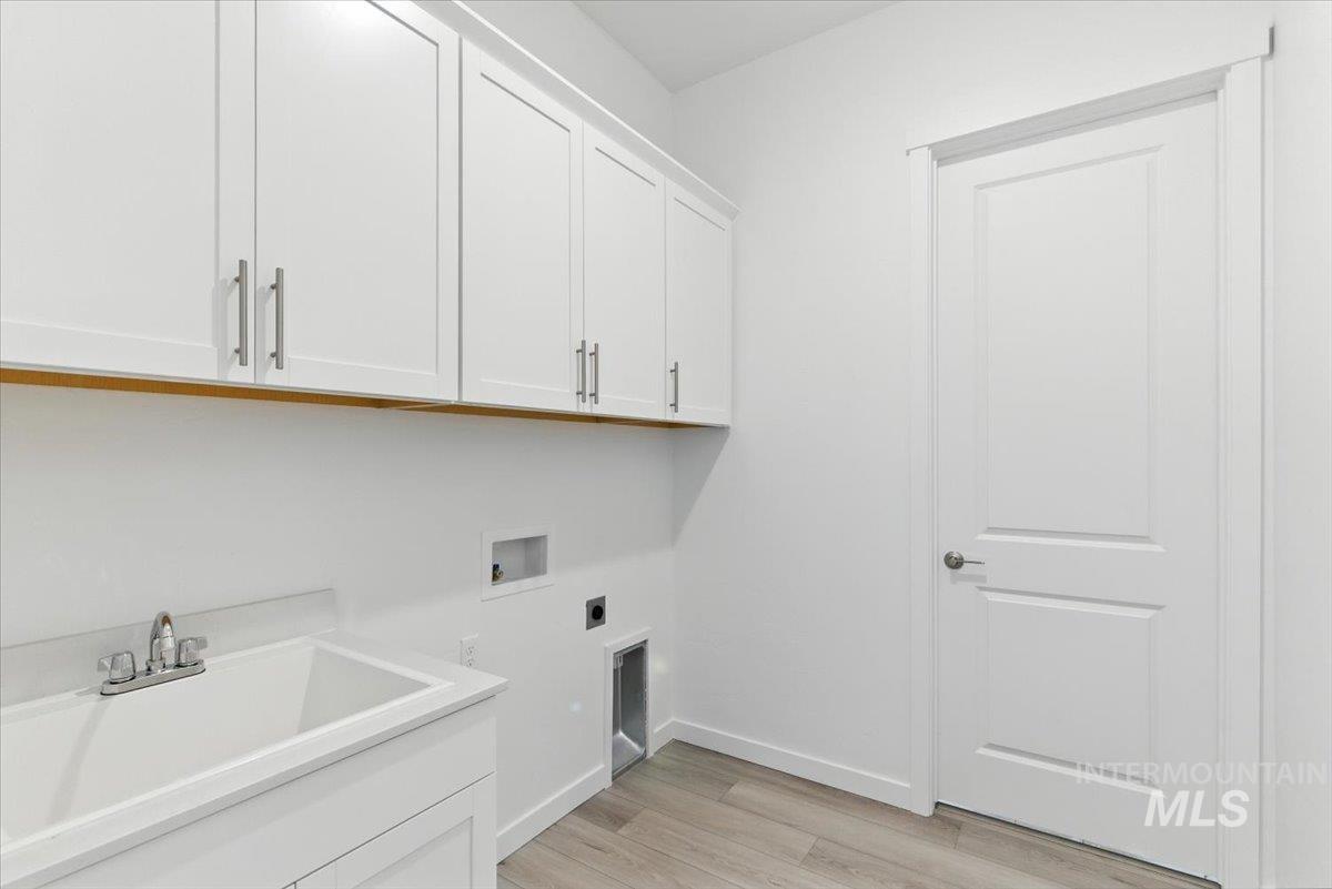 3751 S Anise Ave Property Photo 28