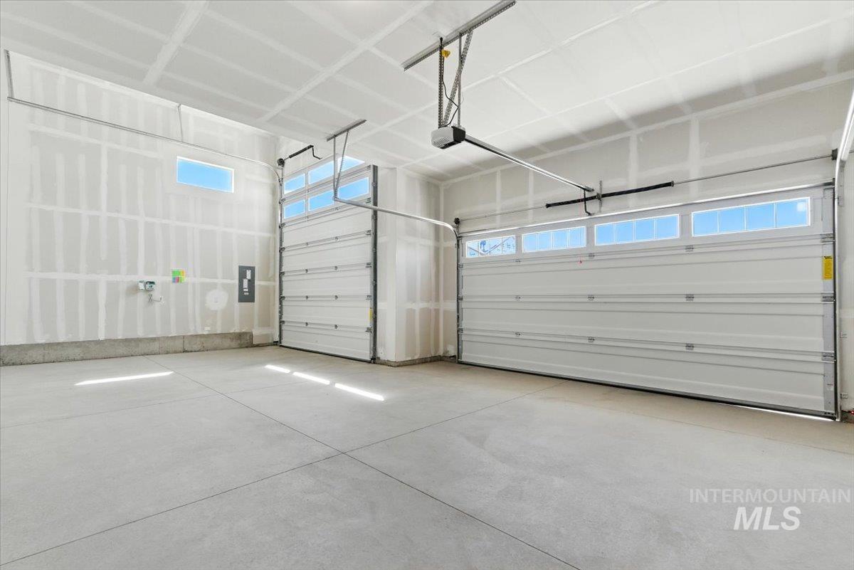 3751 S Anise Ave Property Photo 29