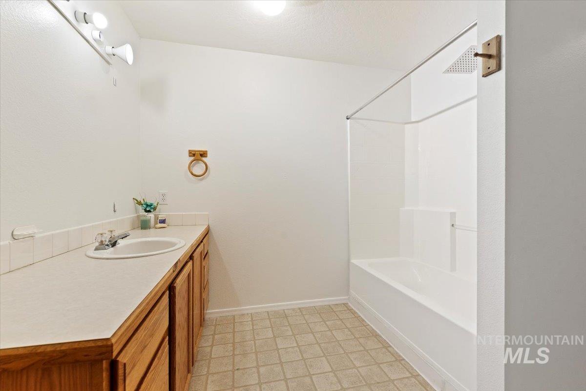 10773 Gossamer St Property Photo 12