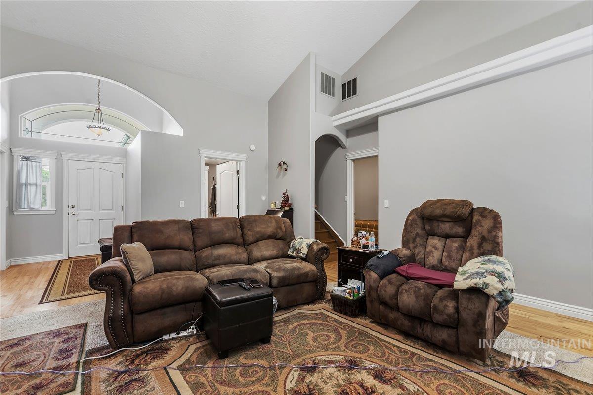 1807 S Linder Rd Property Photo 7