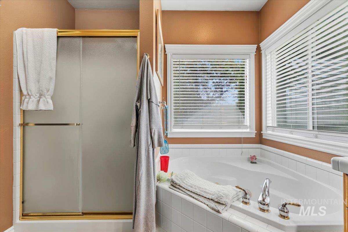 1807 S Linder Rd Property Photo 18