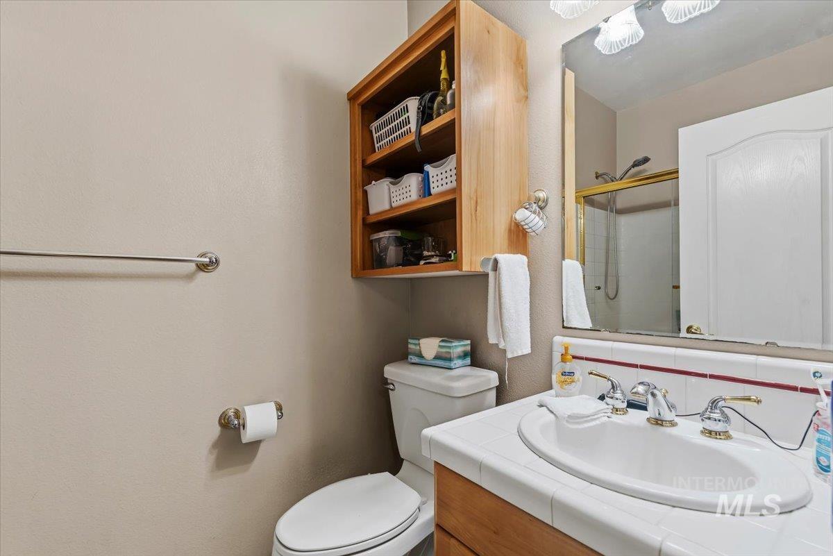 1807 S Linder Rd Property Photo 23