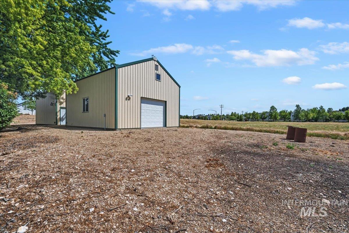 1807 S Linder Rd Property Photo 27