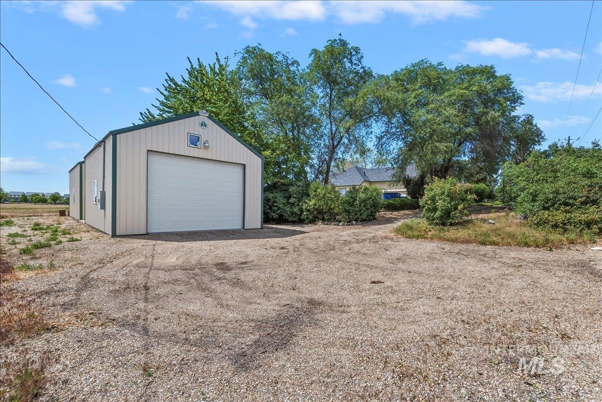 1807 S Linder Rd Property Photo 31