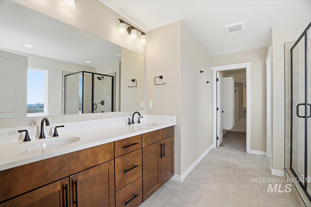3807 S Anise Ave Property Photo 18