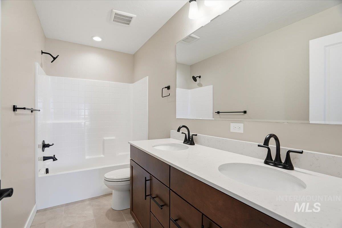 3807 S Anise Ave Property Photo 27