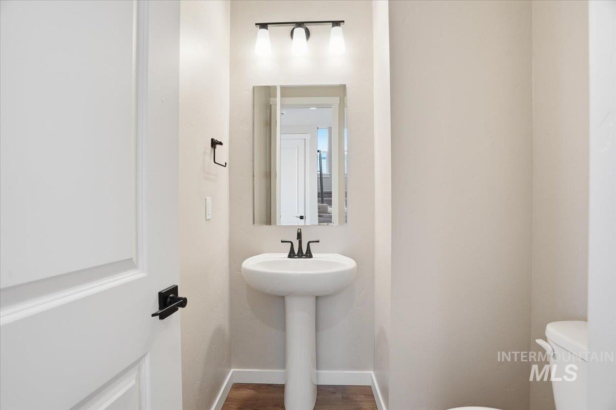 3807 S Anise Ave Property Photo 34